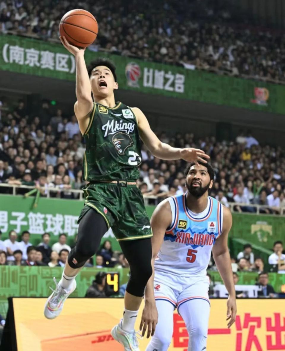 浙江队发布备战花絮，赛后内部沟通，CBA常规赛任务艰巨，团队化学反应显著的简单介绍-九游会互动娱乐